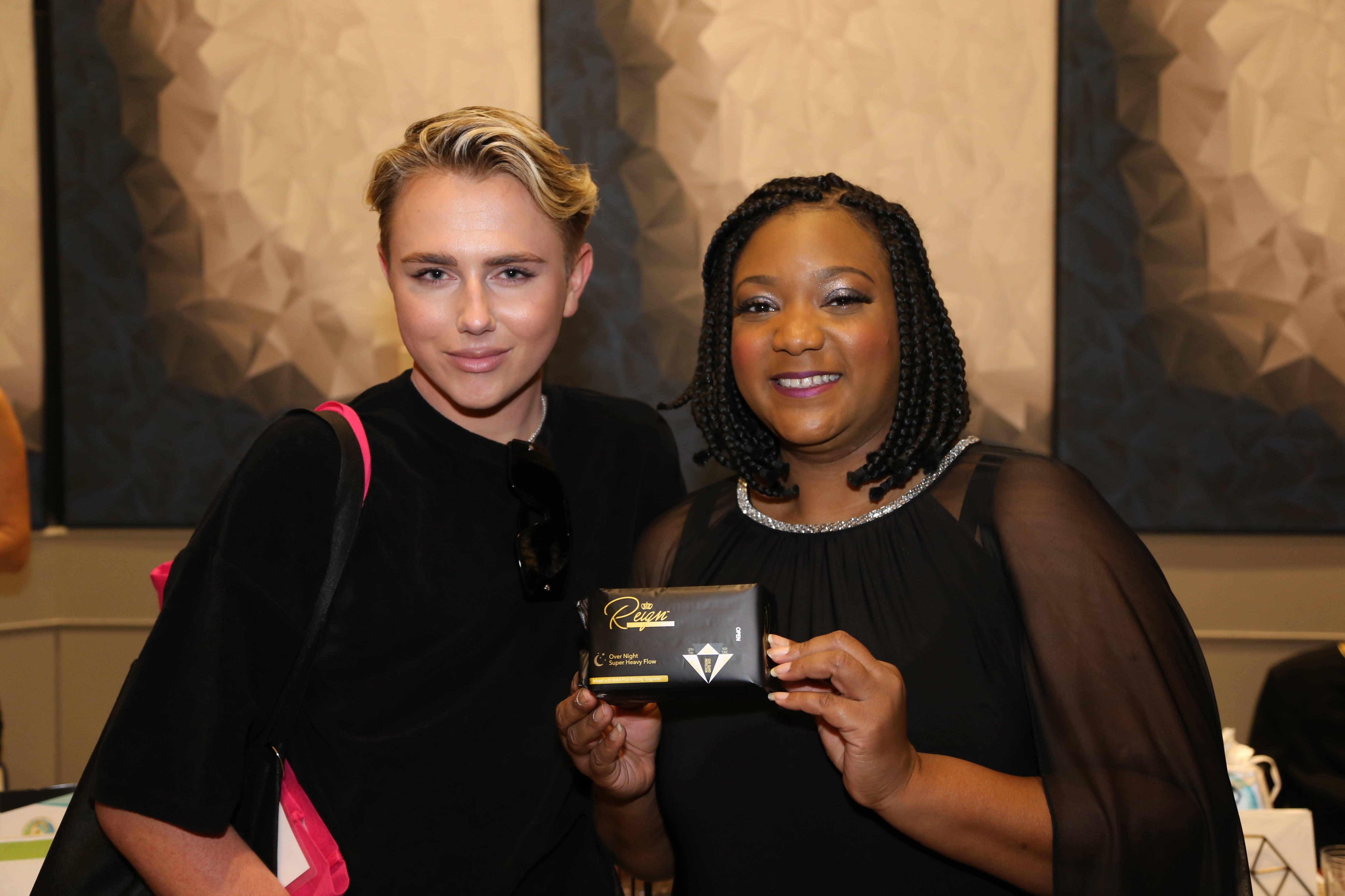 Super Heavy Flow (7 Per Pack) - Reign Pads - BlackOwned365