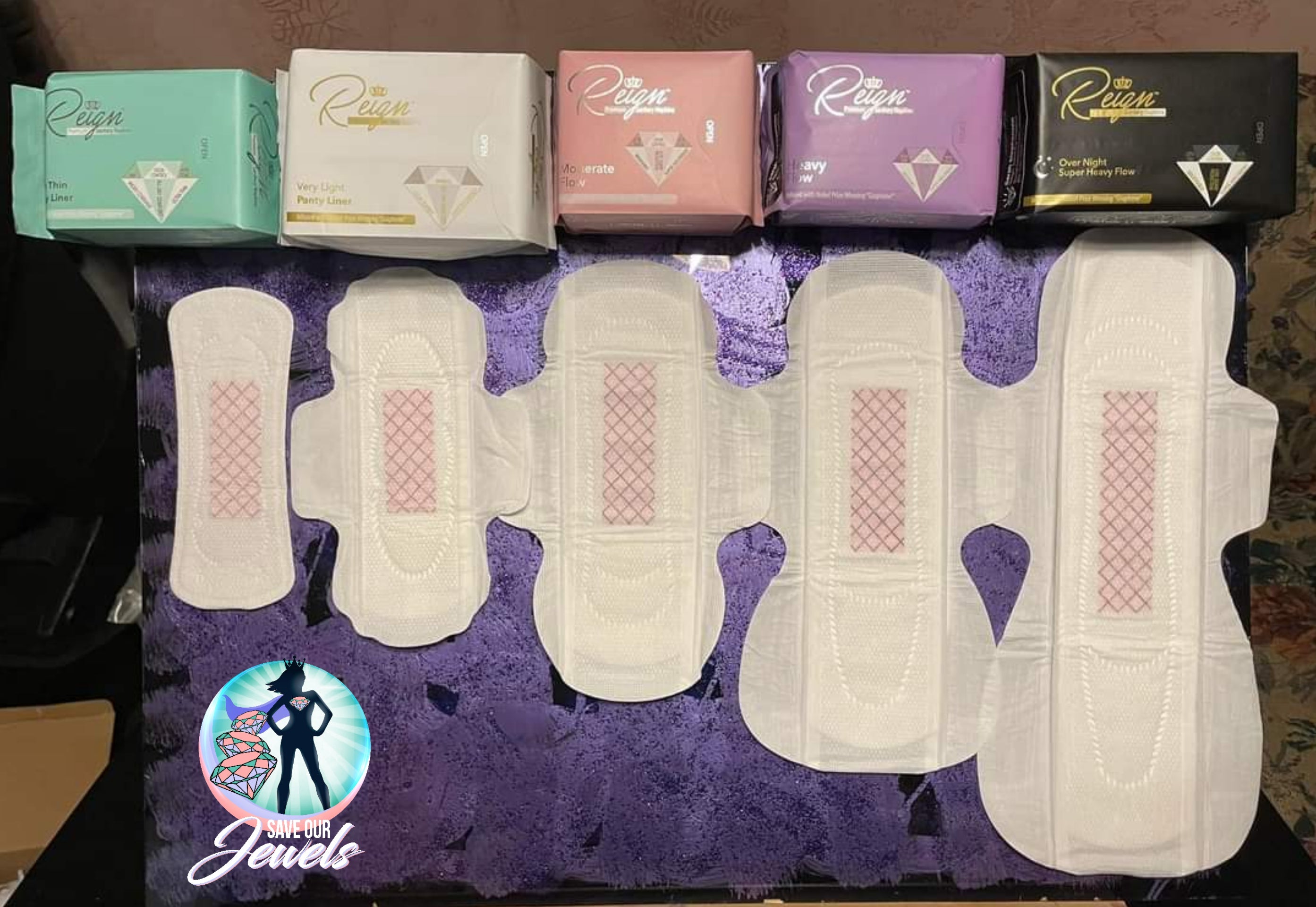 Heavy Flow Reign Premium Sanitary Napkins (8 Per Pack)